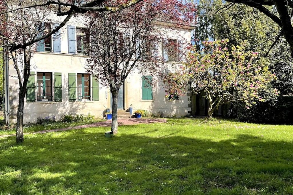 Le Manoir Mermoz : Appartement T2 Tout Equipe Rennes Luaran gambar